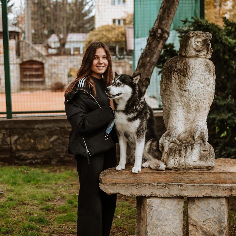 Gala Hotel Kamjanyi Potoki Kültér fotó