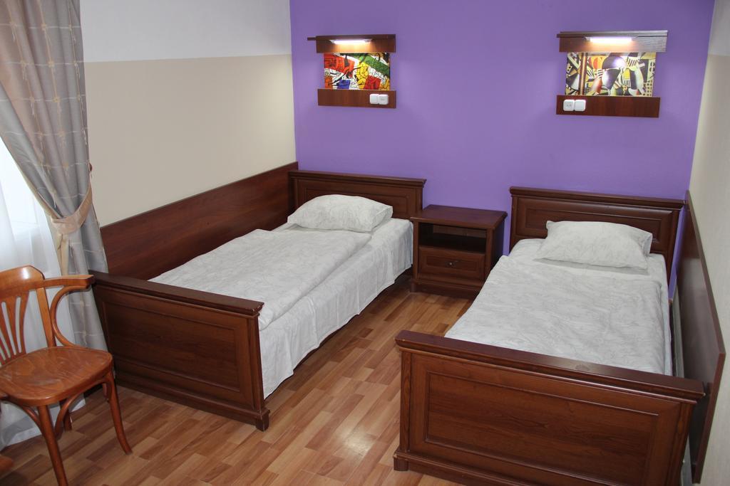 Gala Hotel Kamjanyi Potoki Kültér fotó