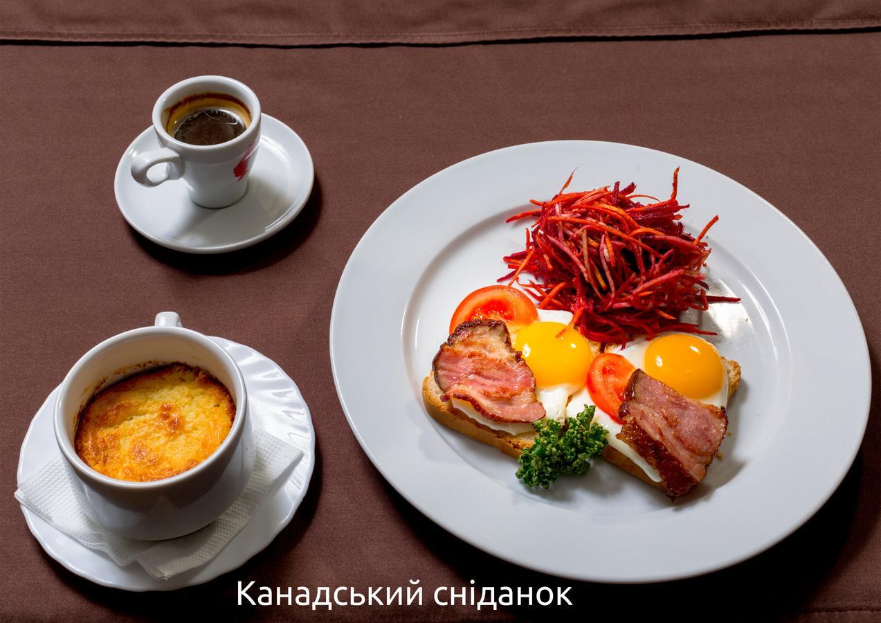 Gala Hotel Kamjanyi Potoki Kültér fotó